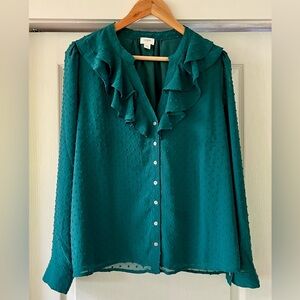 J CREW ruffled Swiss Dot v-neck button up long sleeve shirt (Size XL) dark green